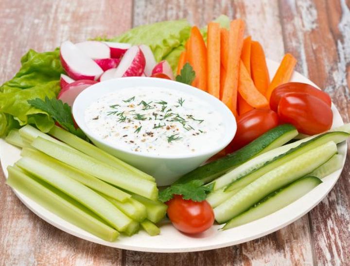 Co zdrowego wybrać na przekąskę wieczorem na diecie?