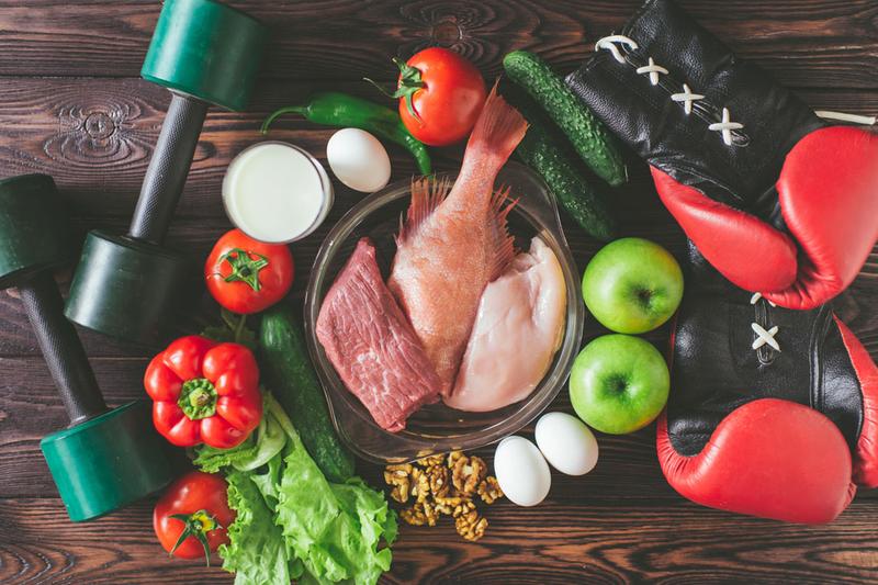 Optymalna dieta dla osób trenujących: Jak się odżywiać na siłowni?