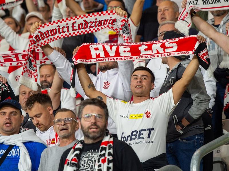 Wpływ energii kibiców na wyniki sportowców