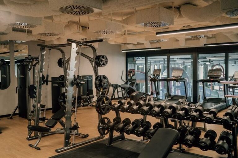 Jakie siłownie są otwarte w Twojej okolicy? Sprawdź teraz!